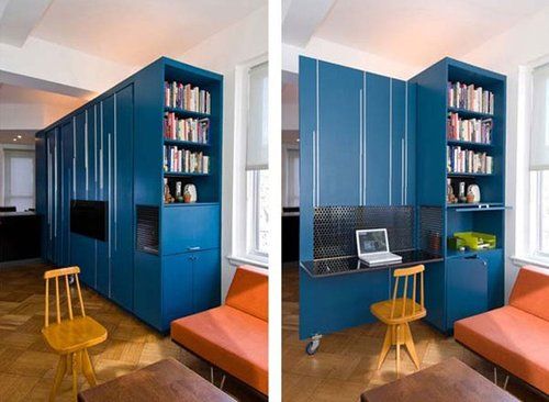 蓝色和橙色的搭配，经典又醒目，符合糖果 色的流行趋势。书柜打开一边门 ，把收折上去的小桌 板放下来，就变成了书桌 ，这样就有一个书 房了。　　　　　　　　　 30平米也许只够一间起居室的大小吧。可不要小瞧30平米的房子，它可是麻雀虽小，五脏俱全。小小的家，在营造温馨气氛和潮流时尚之余，也要功能实用和舒适感达到满分。看看蜗居达人是如何打造自己的舒适潮流的袖珍小家的吧。